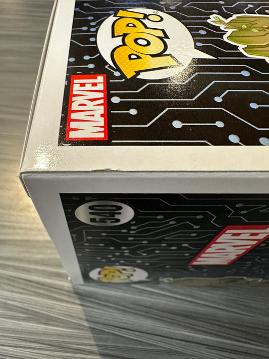Funko POP! Marvel: Groot [Gamer](GameStop)(CHASE)(Damaged Box)  #540