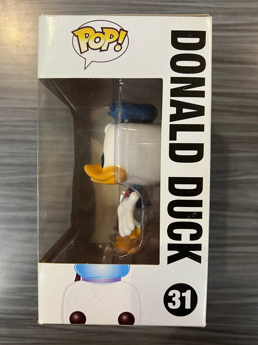 Funko POP! Disney Store: Donald Duck (Damaged Box) #31