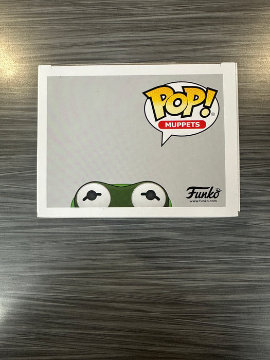 Funko POP! Muppets: The Muppets - Superhero Kermit (2017 Emerald City 3000 PCS)(Damaged Box) #11
