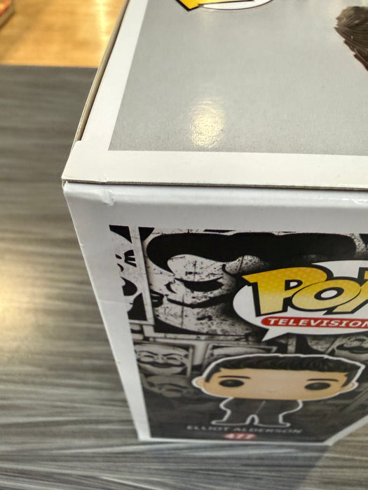 Funko POP! Television: Mr. Robot - Elliot Alderson (CHASE)(Damaged Box) #477