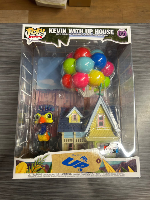 Funko POP! Town: UP - Kevin w/ Up House (2019 Fall Convention)(Damaged Box) #05
