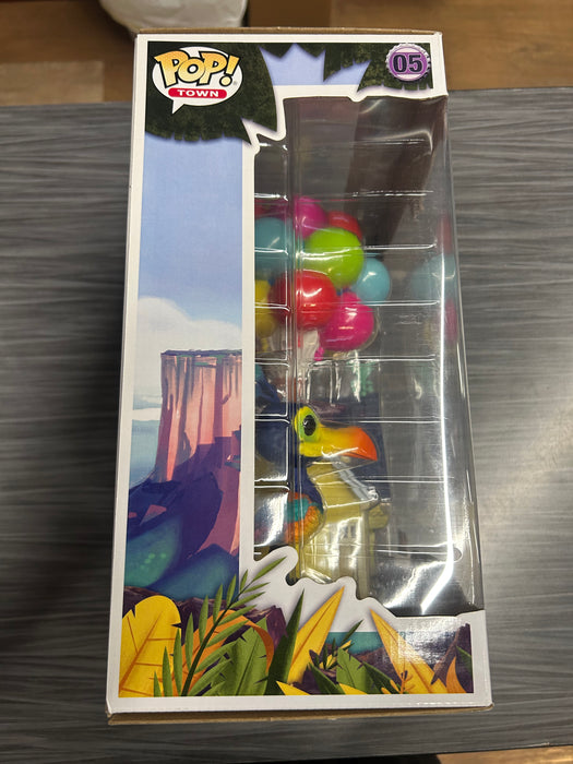 Funko POP! Town: UP - Kevin w/ Up House (2019 Fall Convention)(Damaged Box) #05
