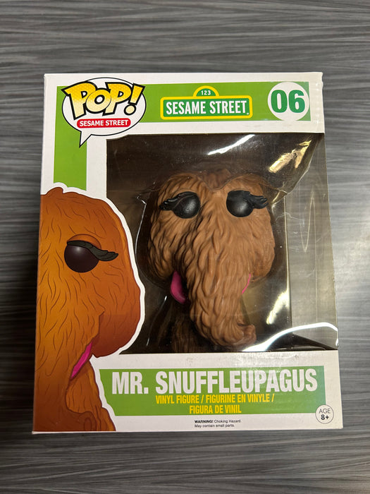 Funko POP! Sesame Street: Sesame Street - Mr. Snuffleupagus (Damaged Box) #06