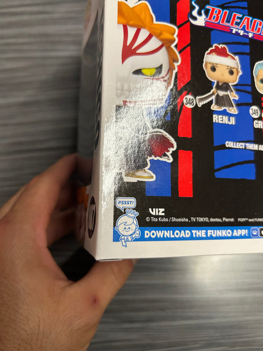 Funko POP! Bleach: Ichigo (CHASE)(AAA Exclusive)(Damaged Box) #1087