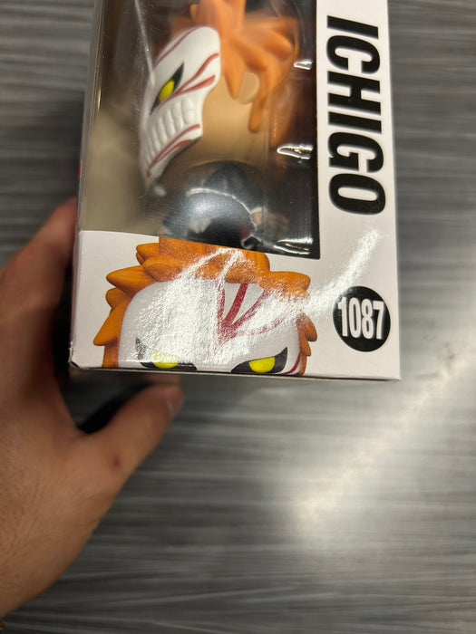 Funko POP! Bleach: Ichigo (CHASE)(AAA Exclusive)(Damaged Box) #1087