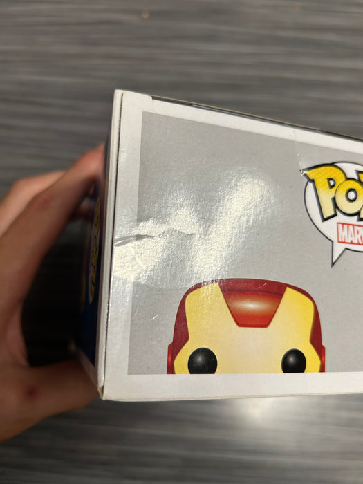 Funko POP! Marvel: Avengers - Iron Man (Damaged Box) #11
