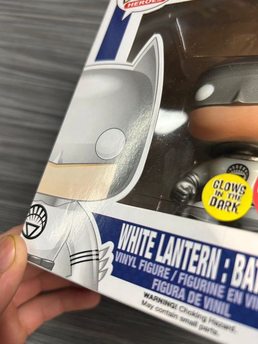 Funko POP! Heroes: Super Heroes - White Lantern: Batman (GiTD)(Fugitive Toys)(Damaged Box) #58