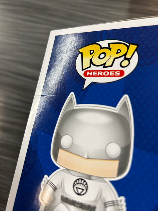 Funko POP! Heroes: Super Heroes - White Lantern: Batman (GiTD)(Fugitive Toys)(Damaged Box) #58