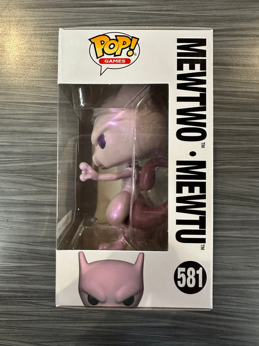 Funko POP! Games: Pokemon - Mewtwo [Pearlescent](Pokemon Center)(Damaged Box) #581