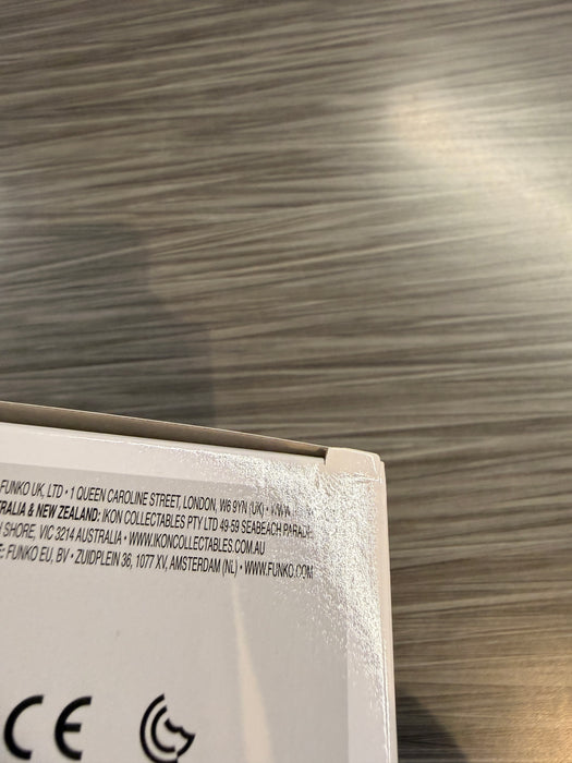 Funko POP! Animation: Solo Leveling - Sung Jinwoo (GiTD)(CHASE)(Damaged Box) [A] #1982