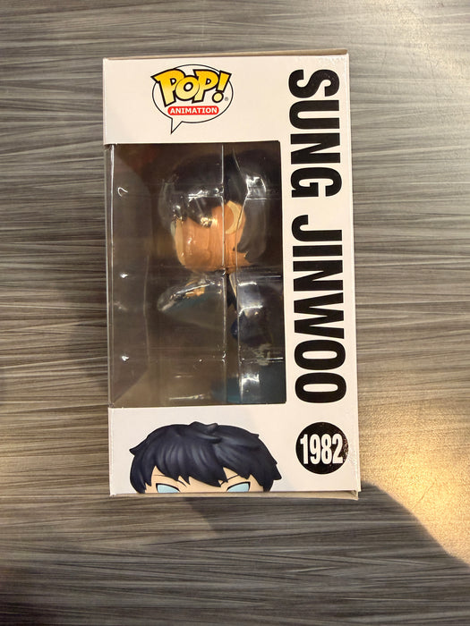 Funko POP! Animation: Solo Leveling - Sung Jinwoo (GiTD)(CHASE)(Damaged Box) [B] #1982