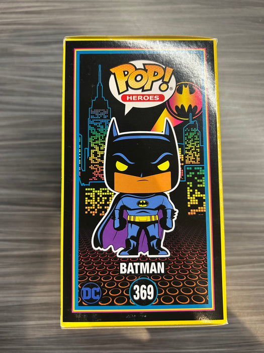 Funko POP! Batman The Animated Series: Batman (BlackLight)(Hot Topic)(Signed/Kevin Conroy/JSA)(Damaged Box) #369
