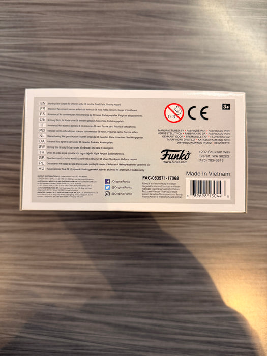 Funko POP! Disney Pixar: Cars 3 - Lightning McQueen (Target)(Chrome)(Damaged Box) #282