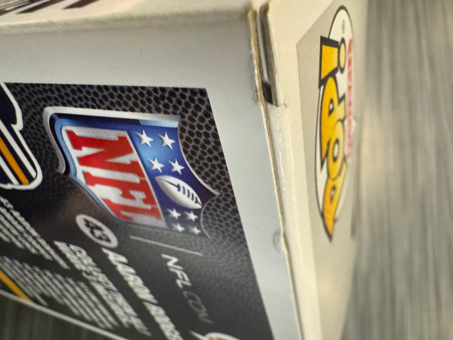 Funko POP! Football: Packers - Aaron Rodgers (Toys R Us)(Damaged Box)[A] #43