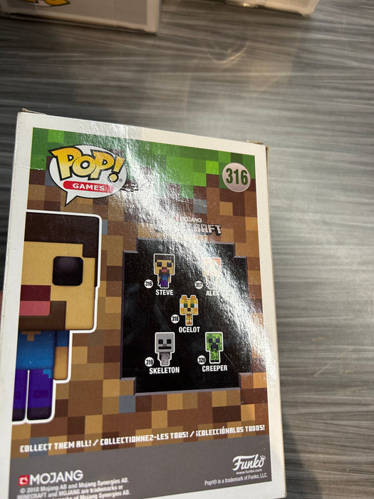 Funko POP! Games: Minecraft - Steve (Damaged Box*) #316