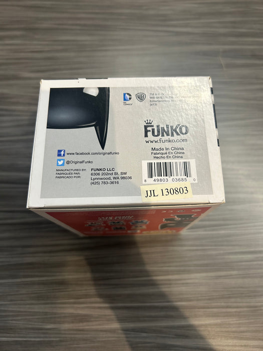 Funko POP! Heroes: DC Comics - Batman Beyond (Fugitive Toys)(Damaged Box) #33