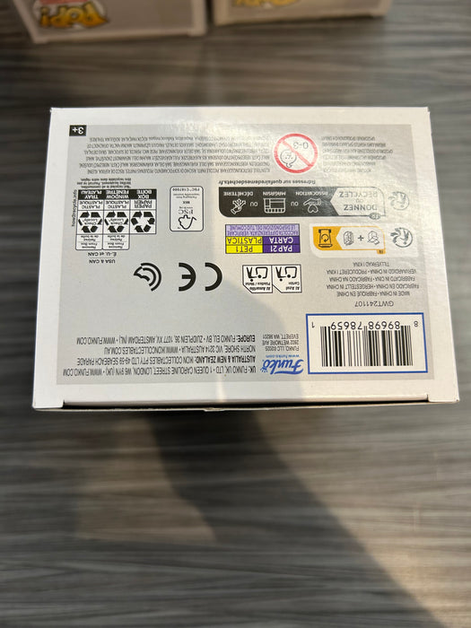 Funko POP! Games: Dungeons & Dragons - Iggwilv Tahsa with Demonomicon (2000 Pcs)(Funko Sticker/2025 Wondercon)(Damaged Box) #1071