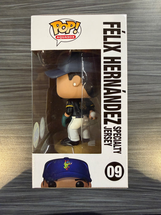 Funko POP! Aquasox: Everett Aquasox - Felix Hernandez [Specialty Jersey] (GiTD)(CHASE)(Funko Field)(Damaged Box) #09