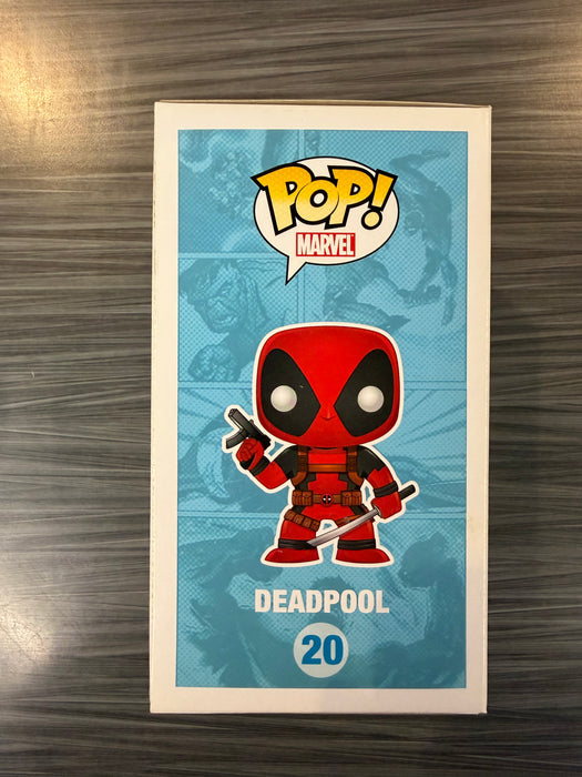 Funko POP! Marvel: Marvel Universe - Deadpool (Hot Topic)(Damaged Box) #20