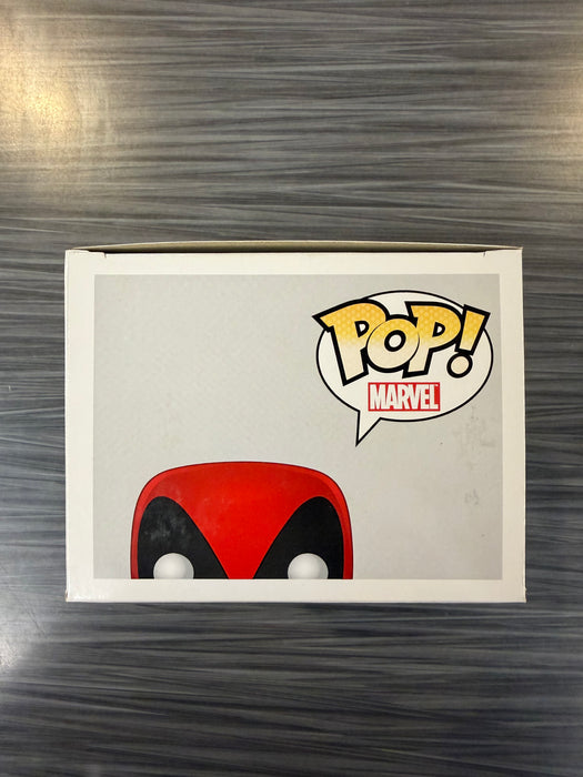 Funko POP! Marvel: Marvel Universe - Deadpool (Hot Topic)(Damaged Box) #20