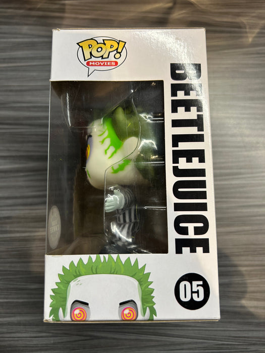 Funko POP! Movies: Beetlejuice (CHASE)(Damaged Box) #05