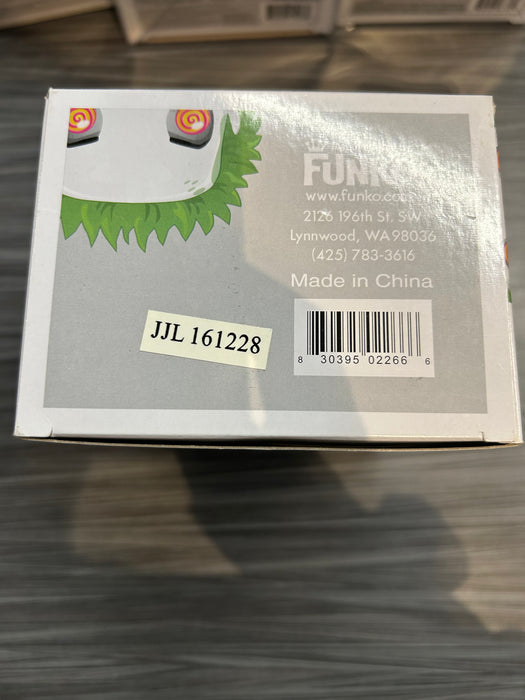 Funko POP! Movies: Beetlejuice (CHASE)(Damaged Box) #05