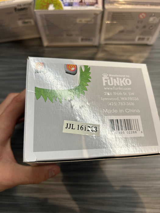 Funko POP! Movies: Beetlejuice (CHASE)(Damaged Box) #05