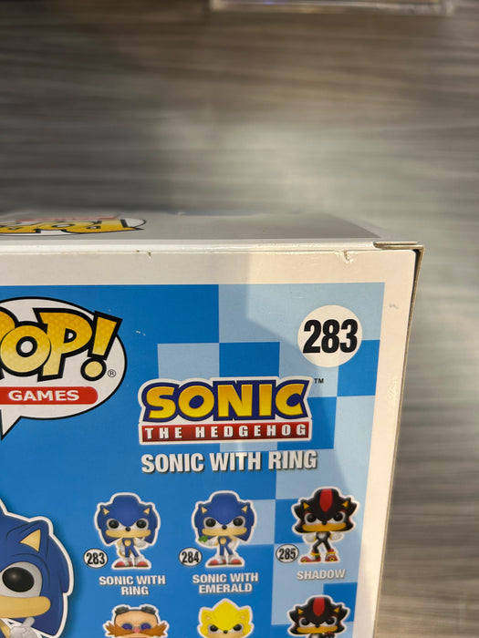 Funko POP! Games: Sonic The Hedgehog - Sonic with Ring (GiTD)(Toys R Us)(Damaged Box*) #283