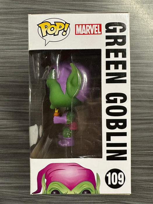 Funko POP! Marvel: Green Goblin (GiTD)(2016 ECCC)(300 PCS)(Damaged Box) #109