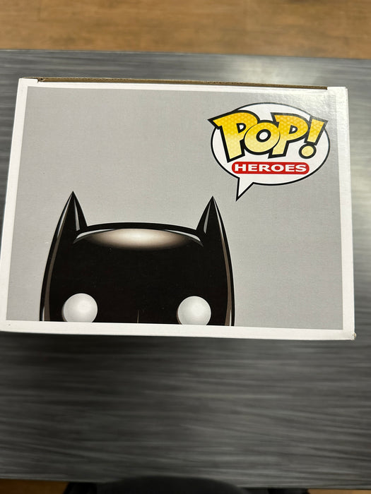 Funko POP! Heroes: DC Universe - Batman [9 inch] (CHASE/No Sticker)(Damaged Box)