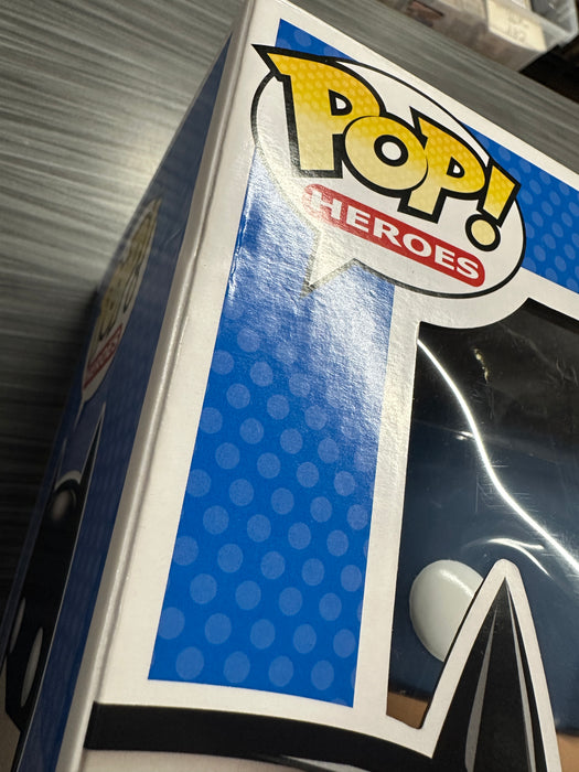 Funko POP! Heroes: DC Universe - Batman [9 inch] (CHASE/No Sticker)(Damaged Box)