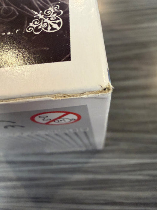 Funko POP! Animation: Death Note - L (Damaged Box) #218