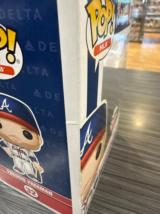 Funko POP! MLB: Braves - Freddie Freeman [Home Jersey](Braves Exclusive 15,000 Pcs)(Damaged Box) #32