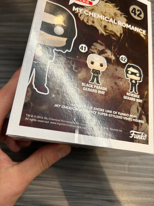 Funko POP! Rocks: MCR - Revenge Gerard Way (Hot Topic)(Damaged Box) #42