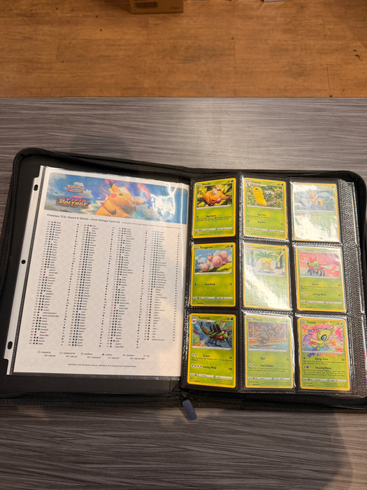 Pokemon TCG Sword & Shield Vivid Voltage Master Set