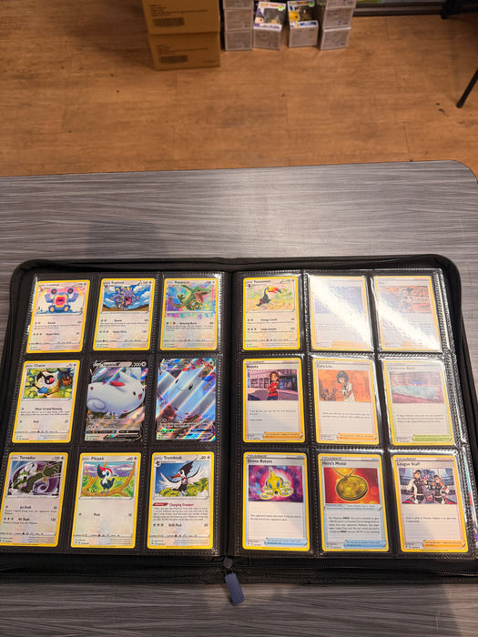 Pokemon TCG Sword & Shield Vivid Voltage Master Set