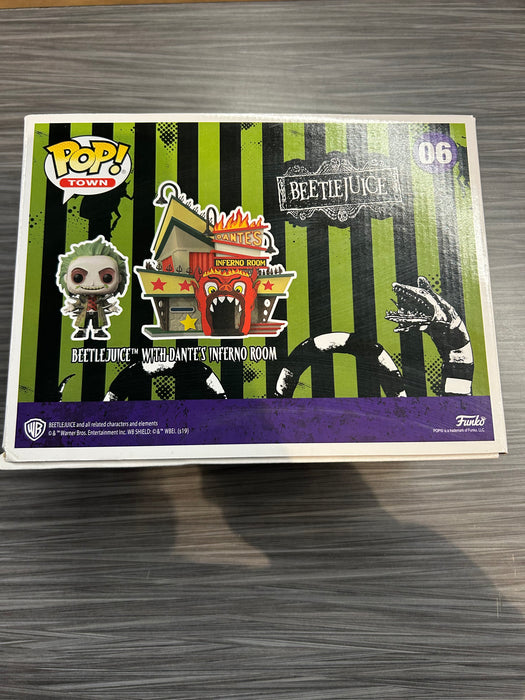 Funko POP! Town: Beetlejuice - Beetlejuice w/ Dantes's Inferno Room (Hot Topic)(Damaged Box) #06