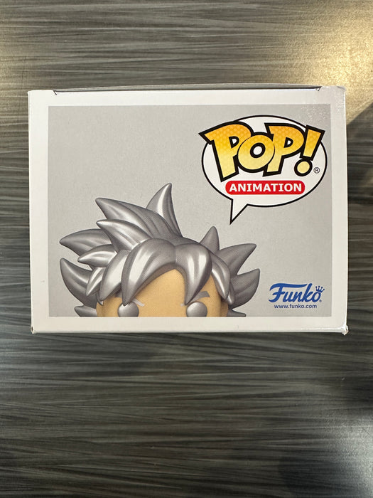 Funko POP! Animation: DragonBall Z - Goku (Ultra Instinct w/ Kamehameha)(2022 NYCC)(Damaged Box) #1211