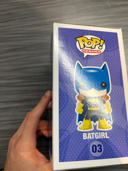 Funko POP! Heroes: DC Uinverse: Batgirl (Damaged Box) #03