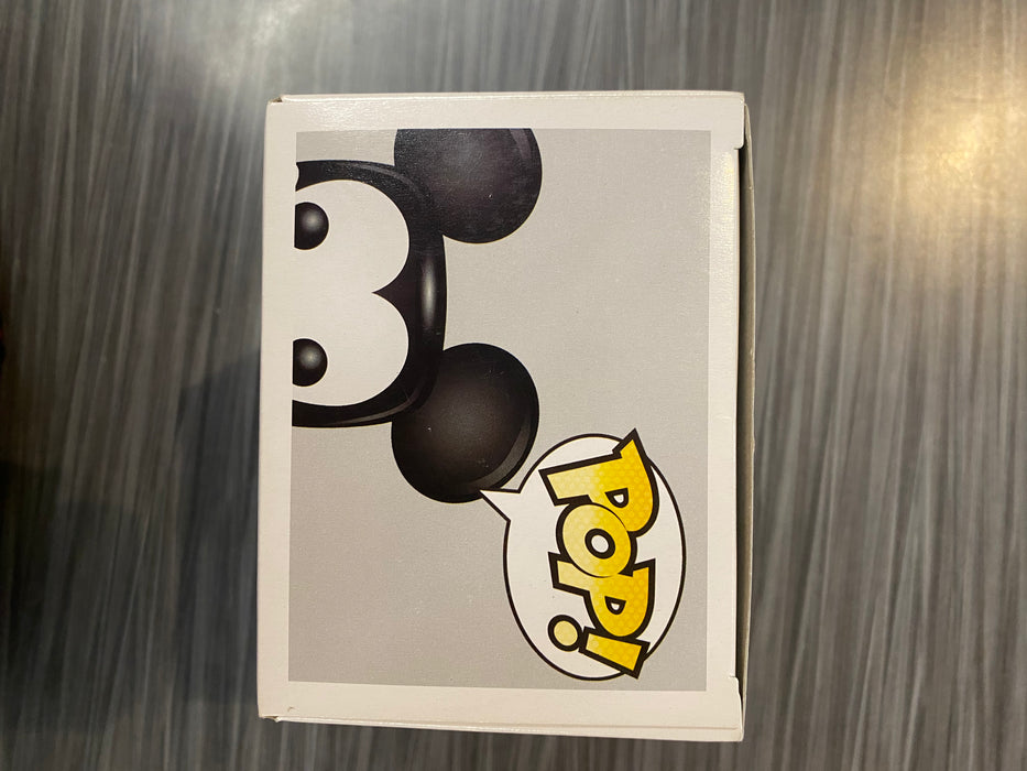 Funko POP! Disney Store: Mickey Mouse (Damaged Box) #01