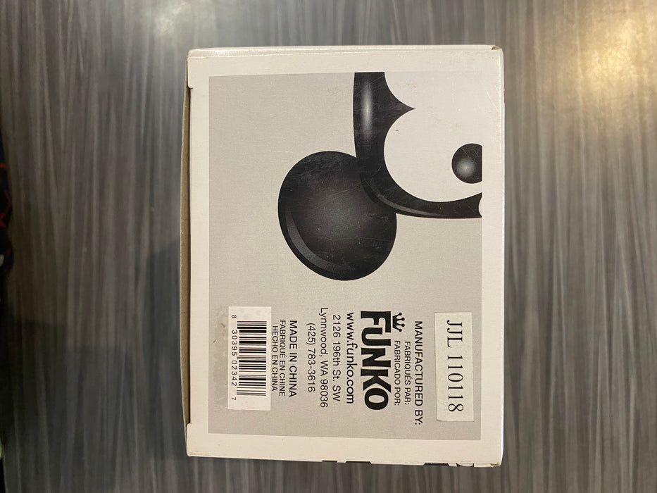 Funko POP! Disney Store: Mickey Mouse (Damaged Box) #01