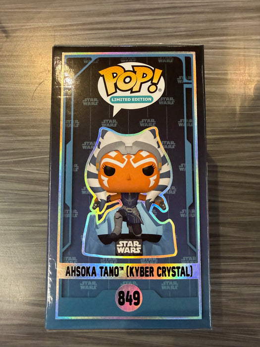 Funko POP! Limited Edition: Star Wars - Ahsoka Tano [Kyber Crystal] (2026 SDCC)(Funko Supreme/9500 PCS)(Damaged Box) #849