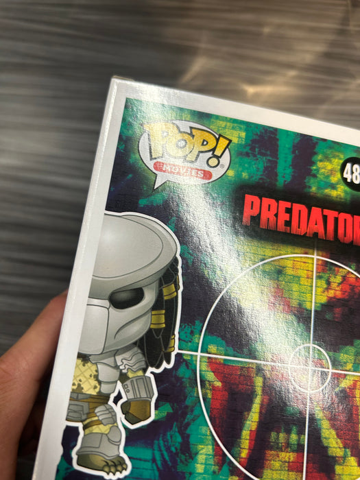 Funko POP! Movies: Predator - Predator (Specialty Series)(Damaged Box) #482