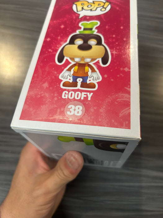 Funko POP! Disney: Goofy (Damaged Box*) #38