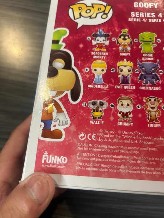 Funko POP! Disney: Goofy (Damaged Box*) #38