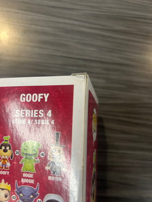 Funko POP! Disney: Goofy (Damaged Box*) #38