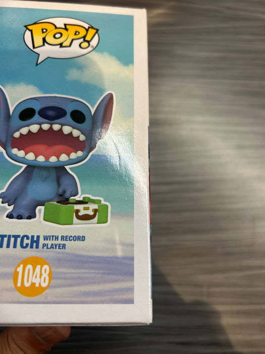 Funko POP! Lilo & Stitch - Stitch [with record player](CHASE)(Funko)(Damaged Box)[C] #1048