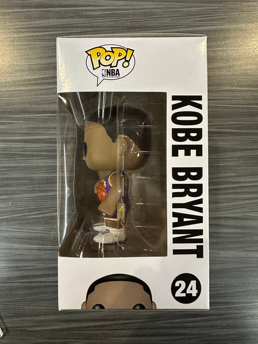 Funko POP! Sports: NBA - Kobe Bryant [Purple Jersey #8](Damaged Box) #24