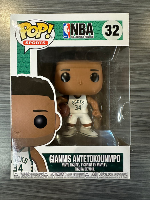 Funko POP! Sports: NBA - Giannis Antetokounmpo (Damaged Box) [A] #32