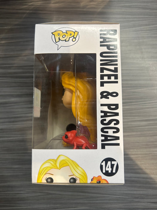 Funko POP! Disney: Rapunzel and Pascal (2015 SDCC)(Damaged Box)[B] #147